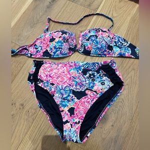 Lilly Pulitzer bikini sz 6 top, size 4 bottom.